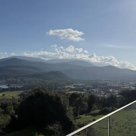 360 Skyline Suite, Αργοστόλι
