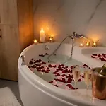360 Skyline Suite, Аргостолион